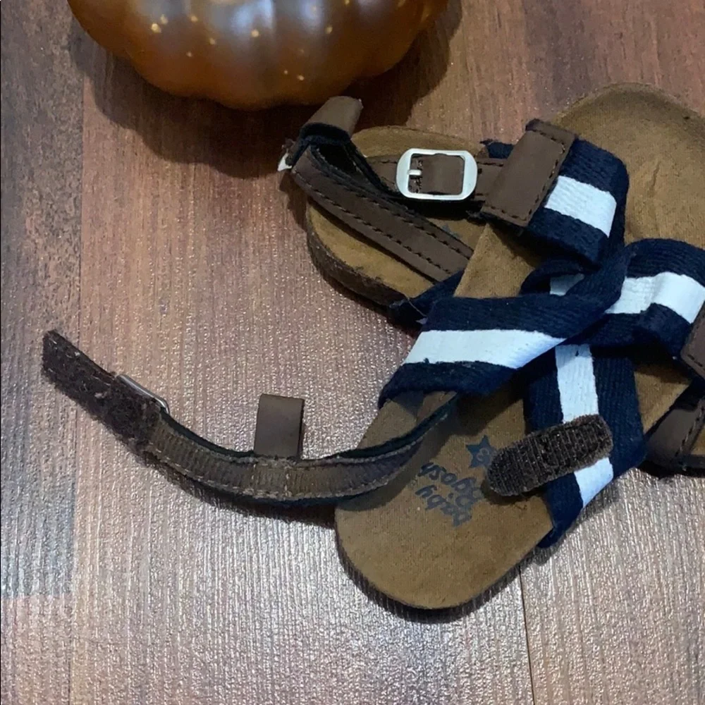 OshKosh B’Gosh baby shoes
